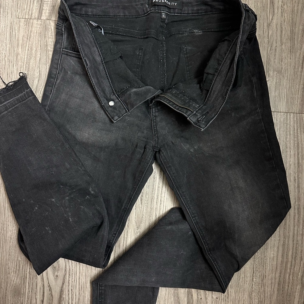 Prosperity brand, Lena super skinny released hem jean. Black